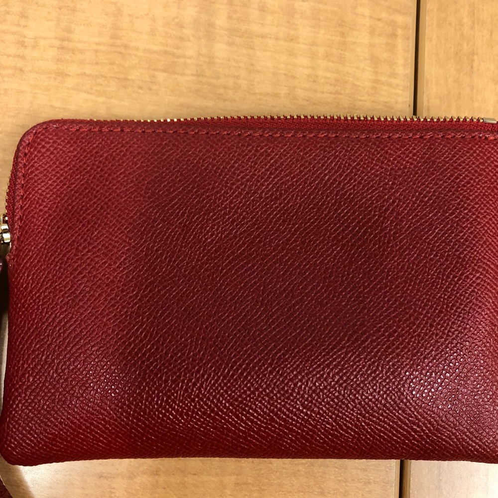Authentic Coach Red Wristlet - Picture 4 of 5